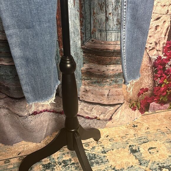 H & M distressed raw hem skinny jeans, size 8, good condition - Picture 4 of 12